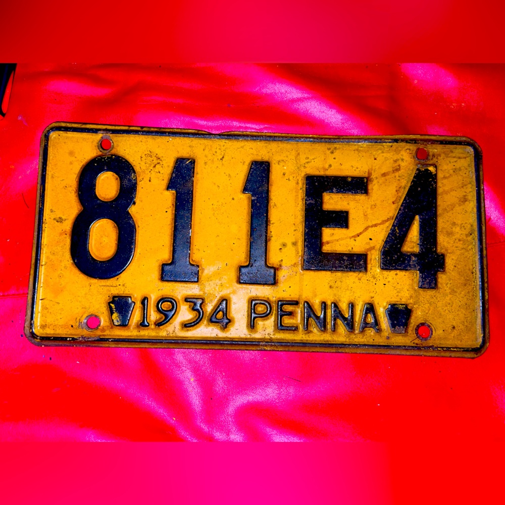 Pennsylvania Vintage 1934 Double Keystone License Plate. 811E4